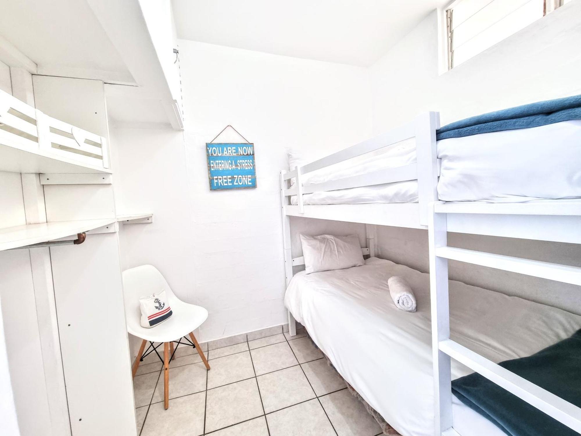 La 803 Apartment *